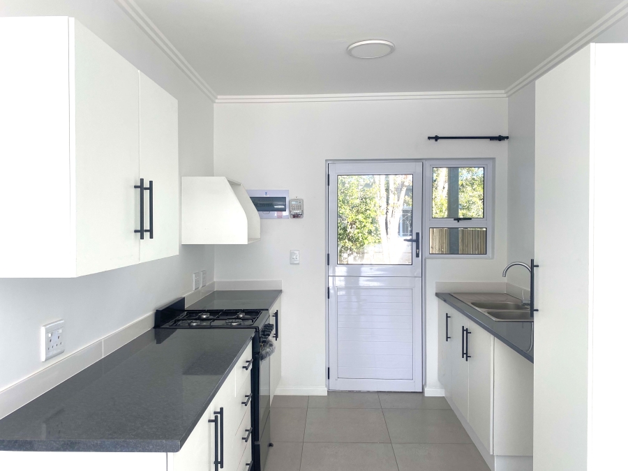 To Let 2 Bedroom Property for Rent in Knysna Central Western Cape